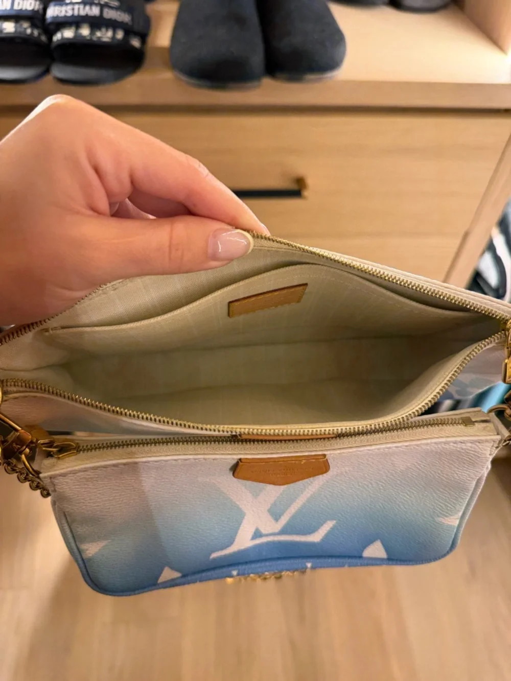 Louis Vuitton Gradient Blue & White Multi Pochette Bag with Beige Strap - Picture 7 of 9